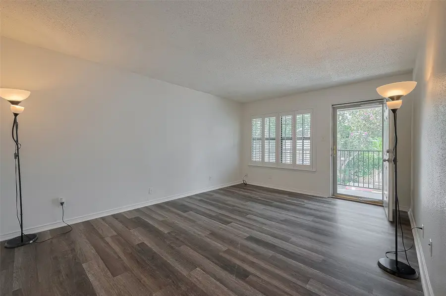 606 Marshall Street #35, Houston, TX 77006 - Image #2