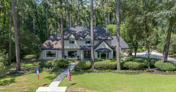 7 Summit Lake Drive, Kingwood, TX 77339