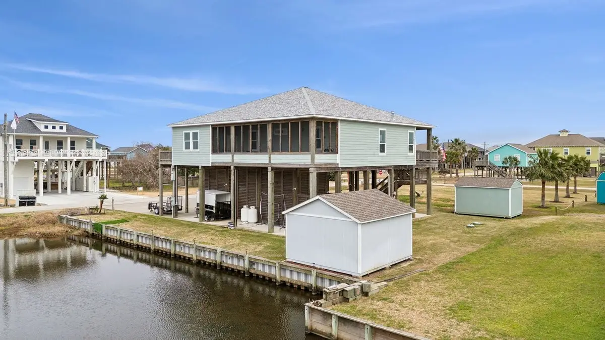 945 Gulfview Drive, Crystal Beach, TX 77650 - #1