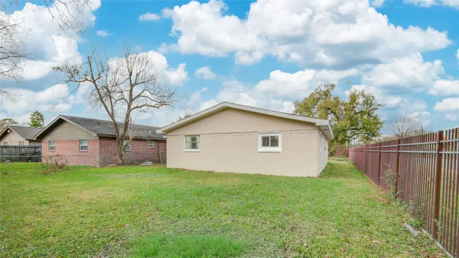 14450 Victoria Street, Houston, TX 77015 - Image #3