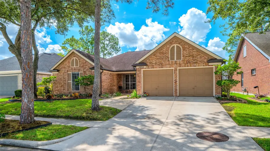 16014 Surrey Woods Drive, Friendswood, TX 77546 - #3