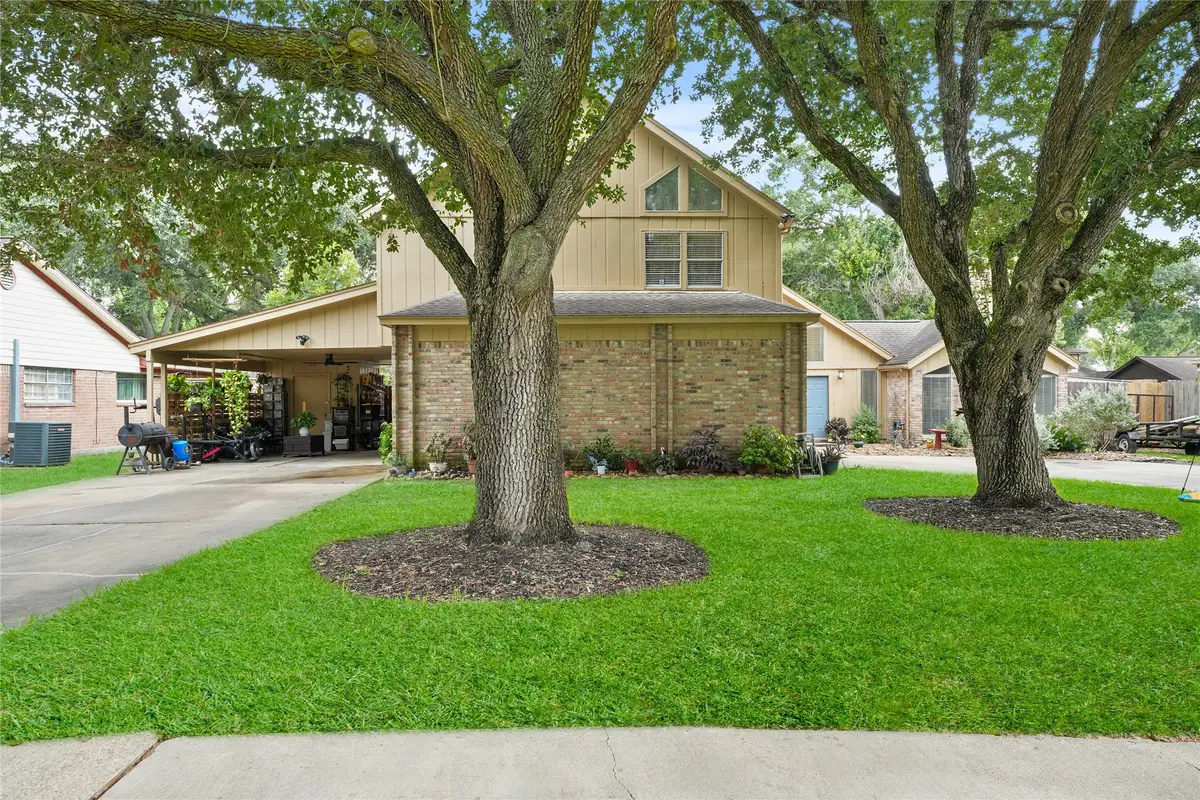 2408 Chelmsford Court, Alvin, TX 77511 - Image #1