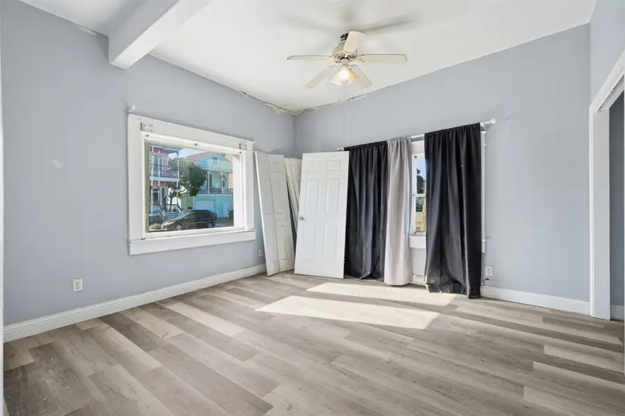 2025 Ave N 1/2, Galveston, TX 77550 - #3
