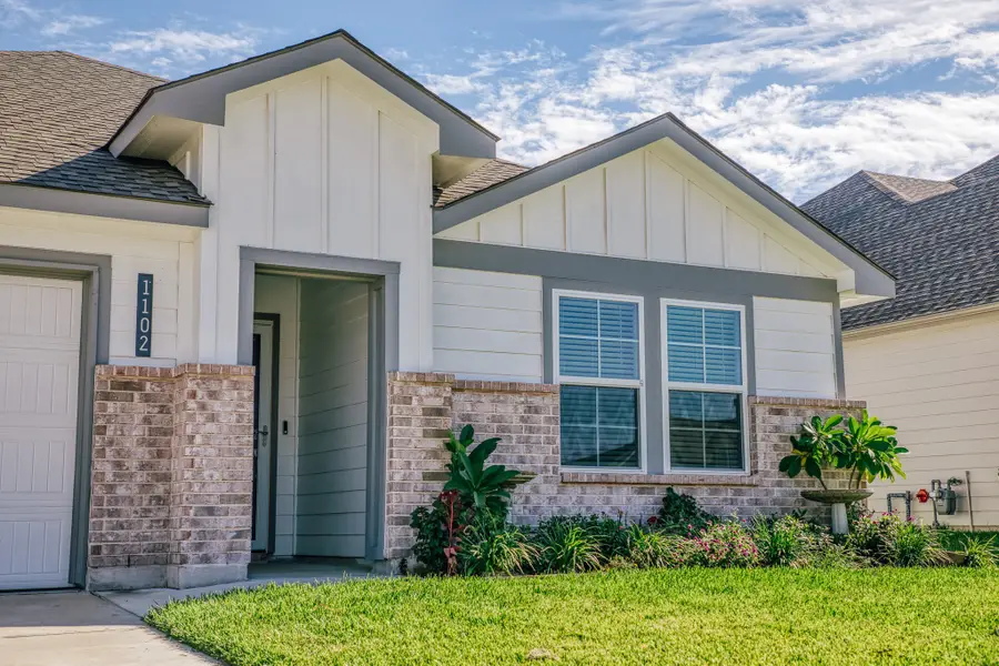 1102 Legrand Street, Brenham, TX 77833 - #2