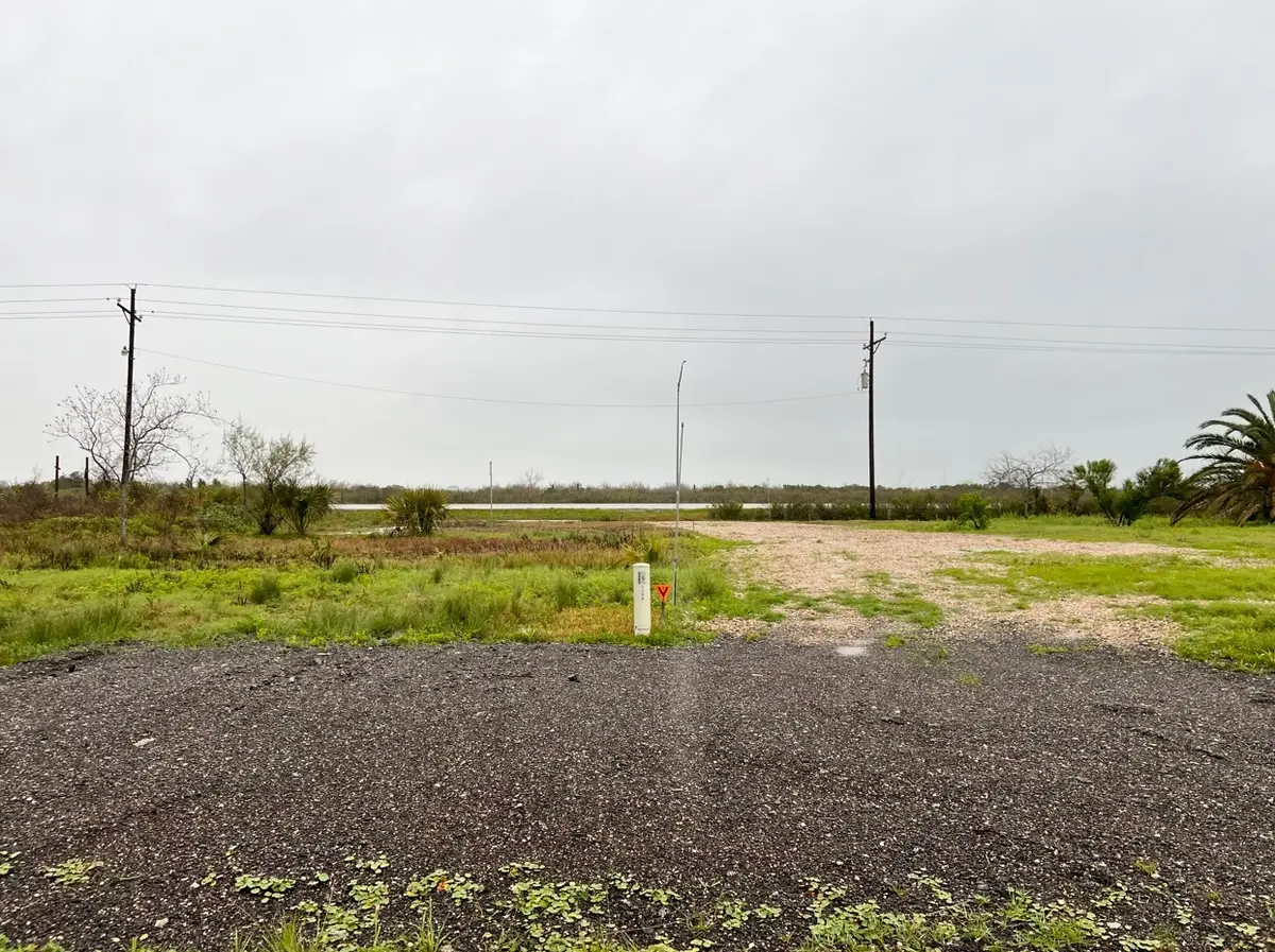 1112 Highway 87, Port Bolivar, TX 77650 - #1