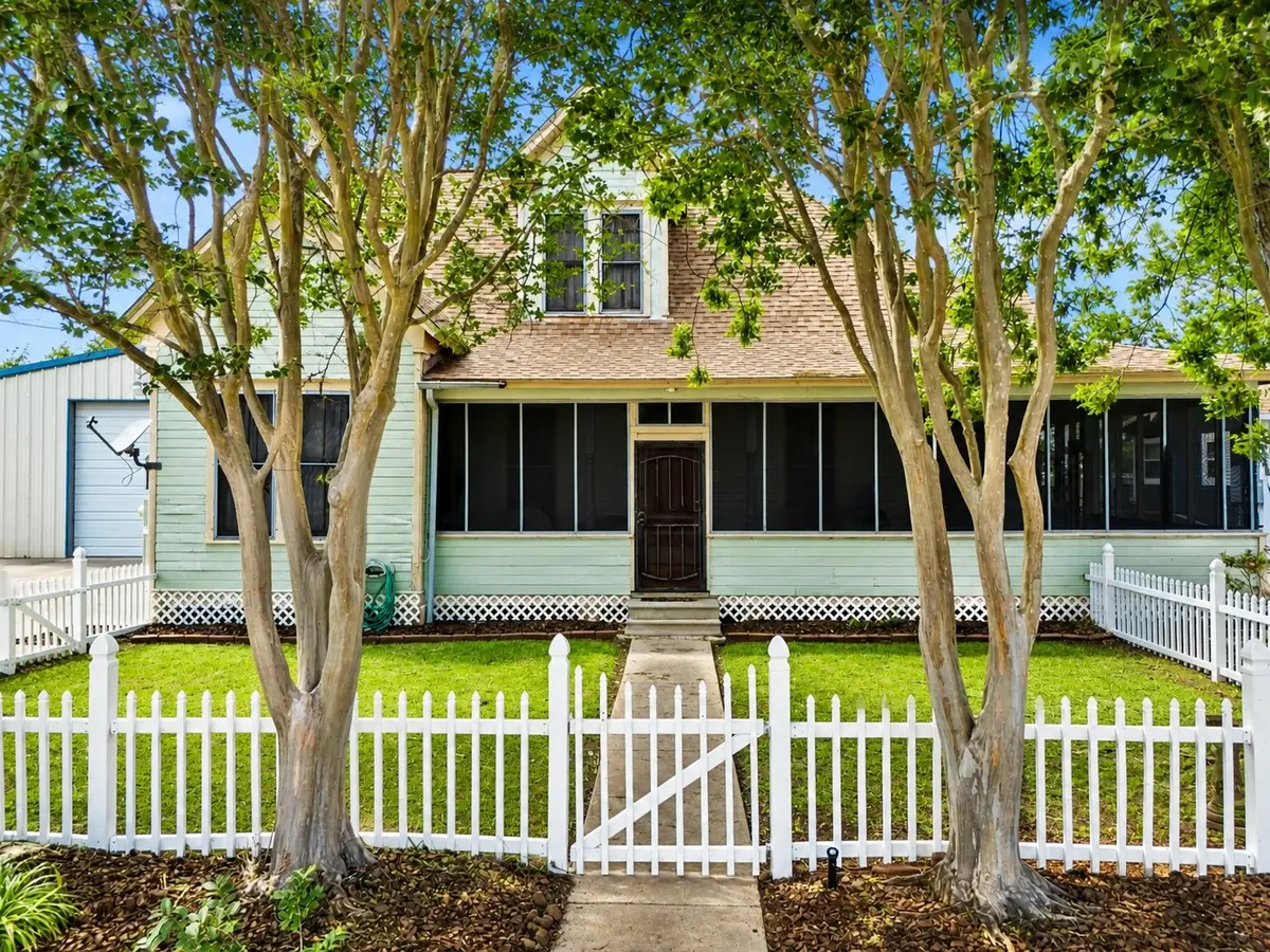 260 Fisher Street, Matagorda, TX 77414 - #1