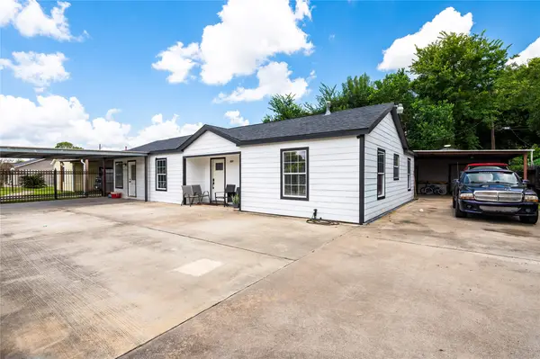 233 E Sunnyside Street, Houston, TX 77076
