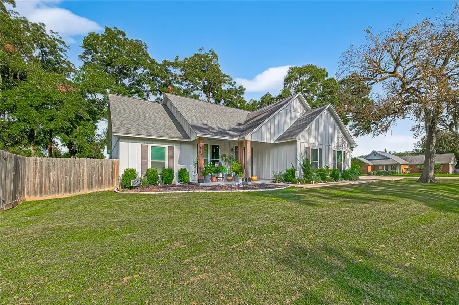 502 Tall Timber Drive, West Columbia, TX 77486 - Image #3