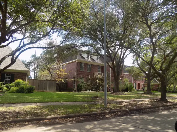 3303 Williams Glen Drive, Sugar Land, TX 77479