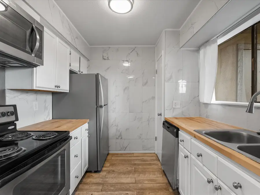 3300 Pebblebrook Drive #7, Seabrook, TX 77586 - Image #2