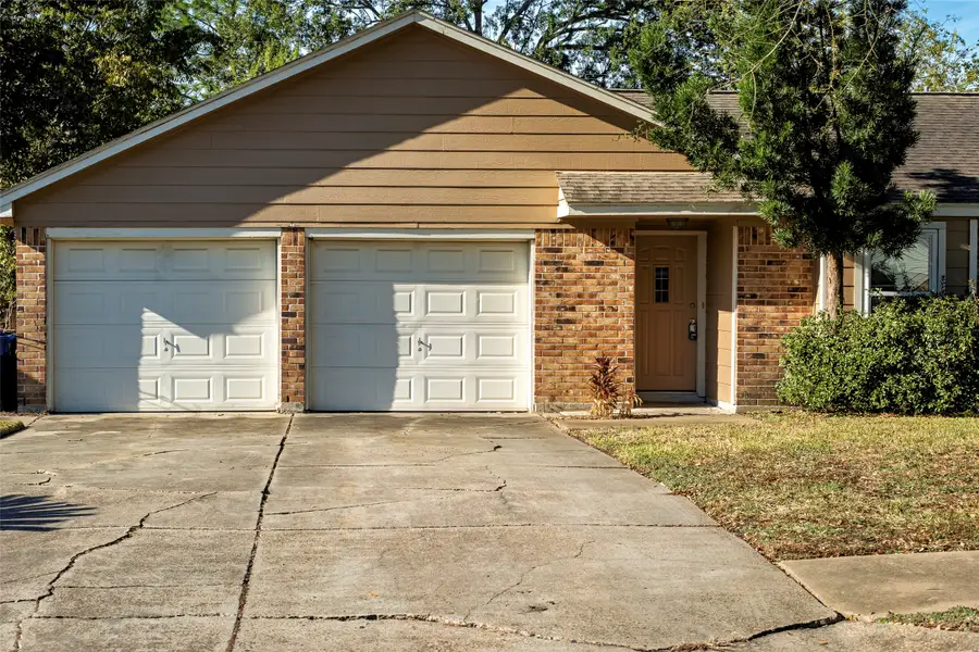 408 Travis Street, Webster, TX 77598 - Image #2