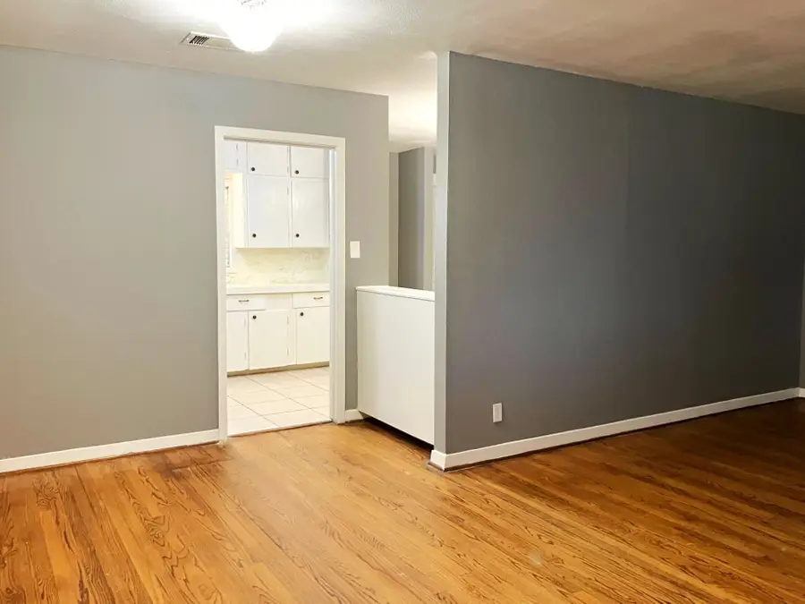 118 Poinsetta Street, Lake Jackson, TX 77566 - Image #2