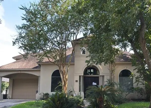 50 Schubach Drive, Sugar Land, TX 77479