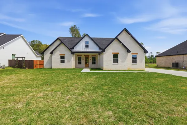 1258 Spanish Dr, Dayton, TX 77535