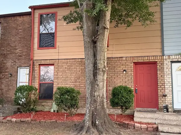 1917 Miramar Green Street #1917, Seabrook, TX 77586