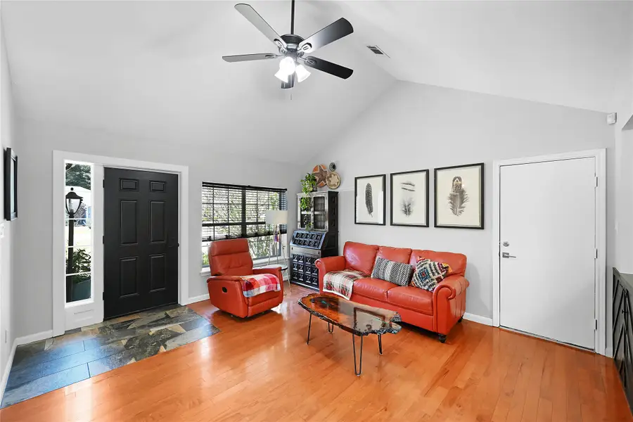 131 Kellyn Oaks Drive, Conroe, TX 77306 - Image #3