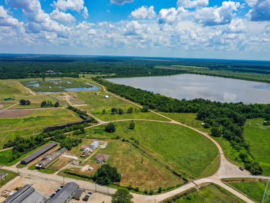 303 Vat Road, Boling, TX 77420 - Image #2