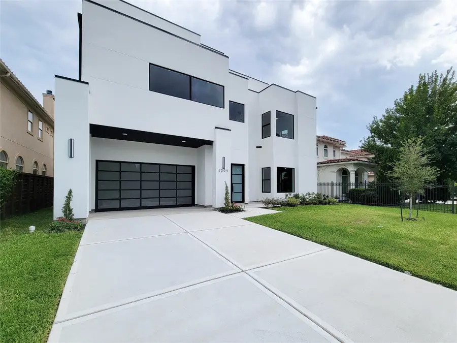 3209 Mcculloch Circle, Houston, TX 77056 - Image #3