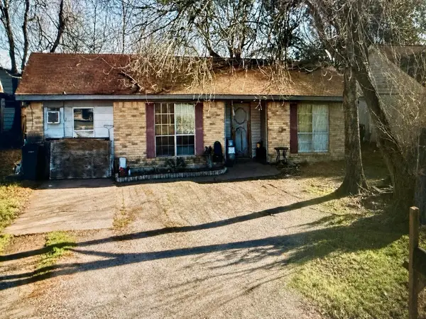 212 N 8th Street, Beasley, TX 77417
