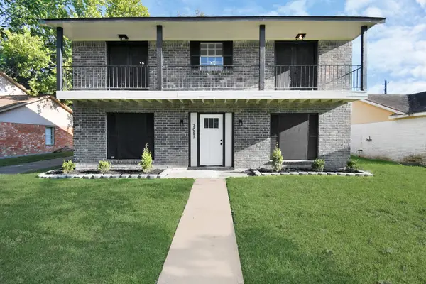 7022 Castleview Lane, Houston, TX 77489