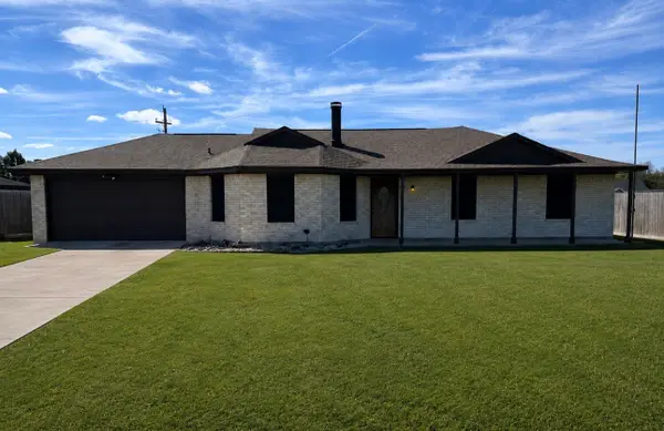 104 Wilham Street, Anahuac, TX 77514