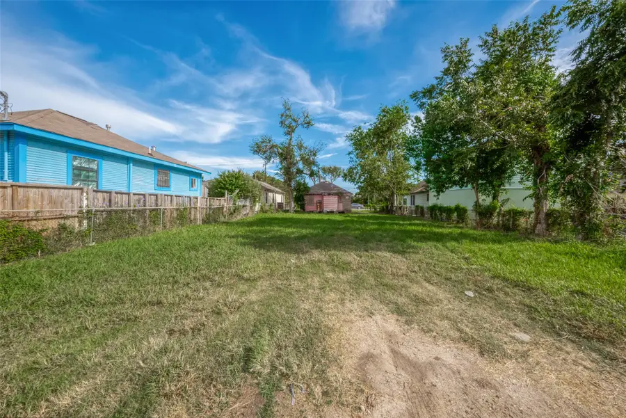 1126 Luzon Street, Houston, TX 77009 - Image #2