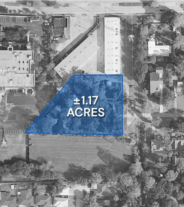 824 & 828 W 32nd Street, Houston, TX 77018 - Image #2