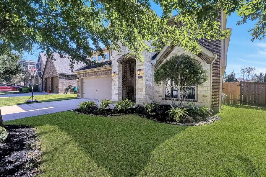 243 Soaring Pines Place, Montgomery, TX 77316 - Image #3