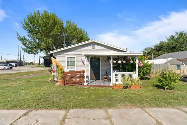 2562 1st Street, Ingleside, TX 78362