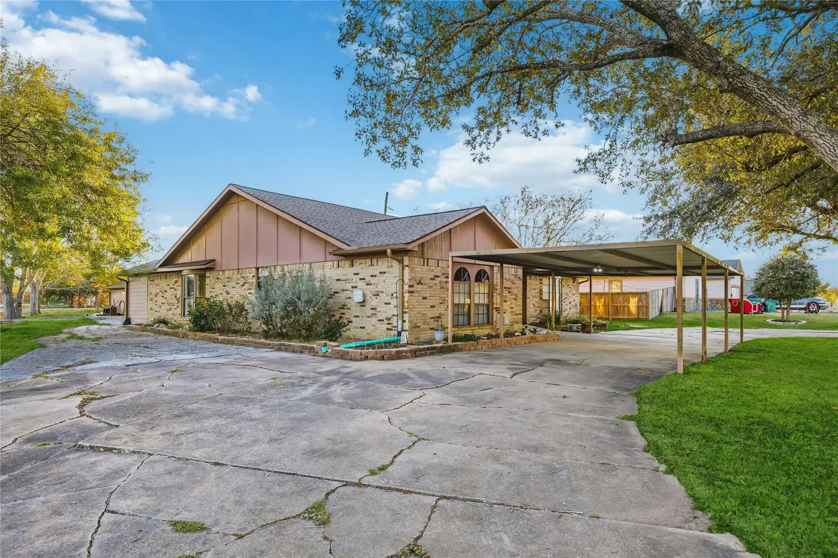 422 Rice Avenue, Arcola, TX 77583 - Image #1