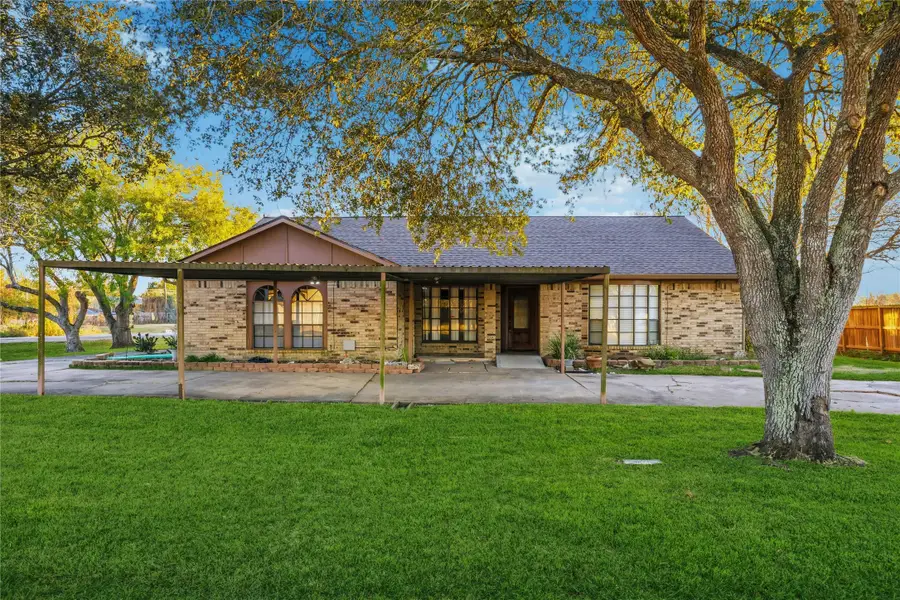 422 Rice Avenue, Arcola, TX 77583 - Image #2