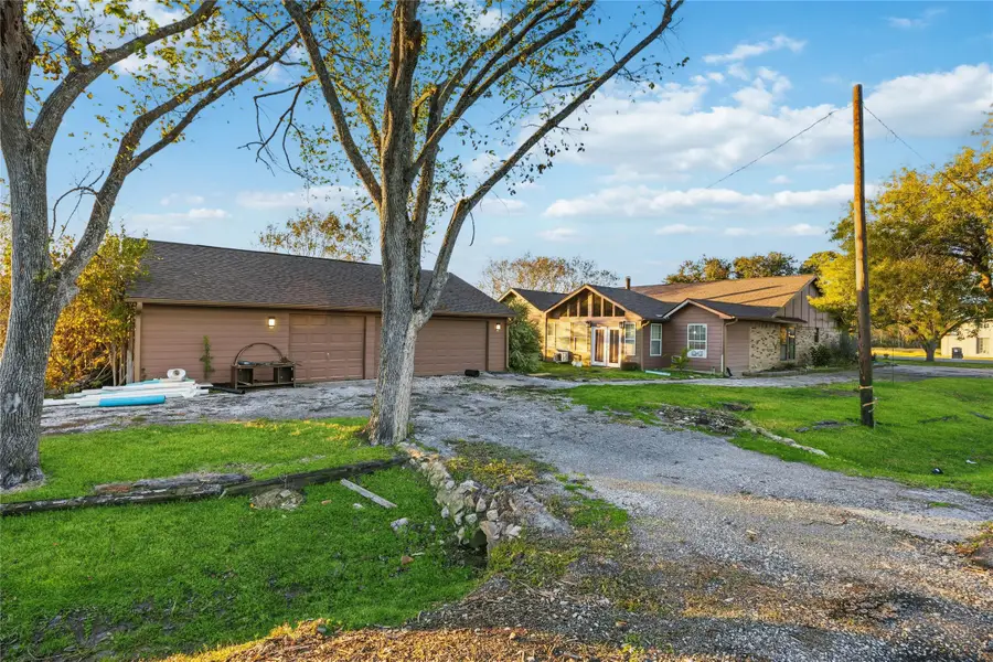 422 Rice Avenue, Arcola, TX 77583 - Image #3