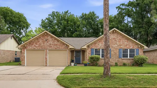 2022 Arcadia Drive, Sugar Land, TX 77498