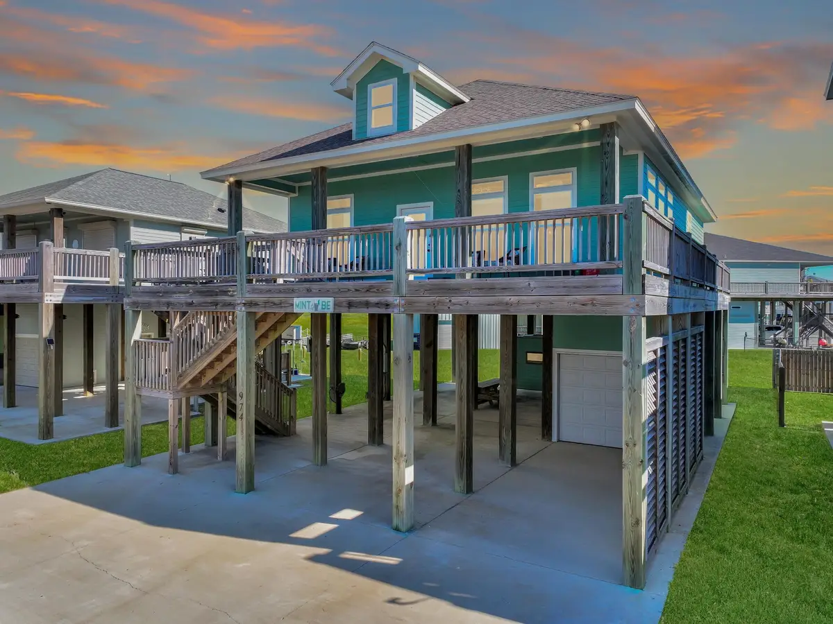 974 Surf Road, Crystal Beach, TX 77650 - Image #1