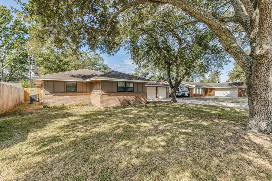 1802 Hartt Street, Baytown, TX 77520 - #2