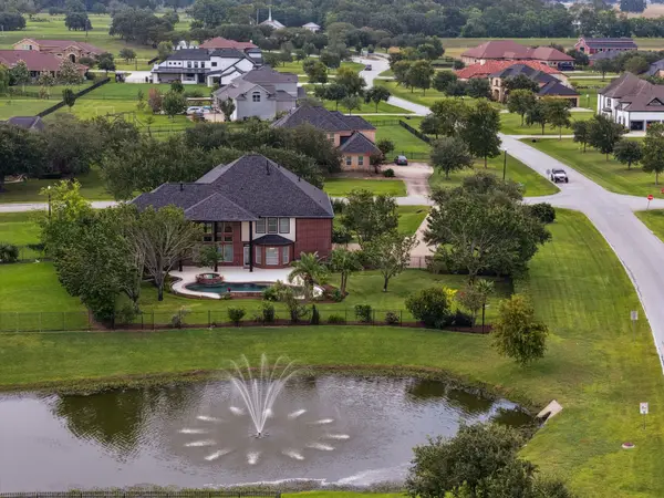 8826 Crown Jewel Drive, Richmond, TX 77469