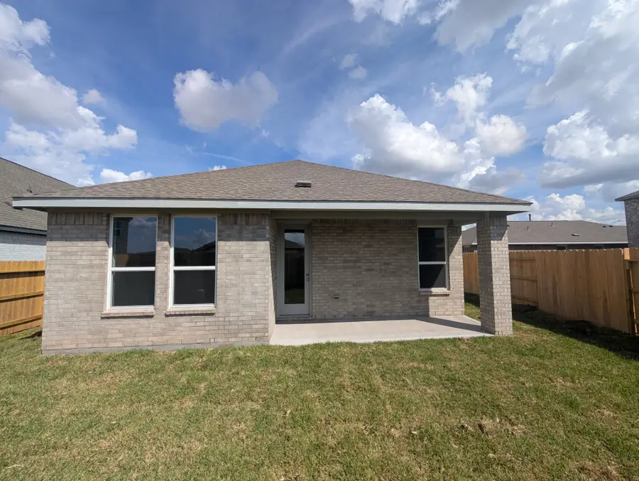 1066 Blue Stone Drive, Beasley, TX 77417 - Image #2