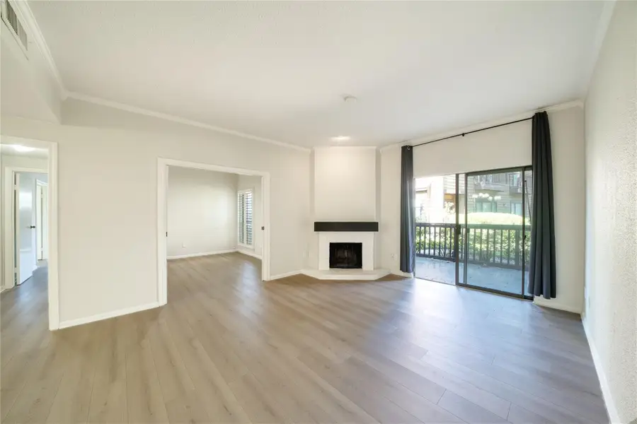 11711 Memorial Drive #573, Houston, TX 77024 - Image #2