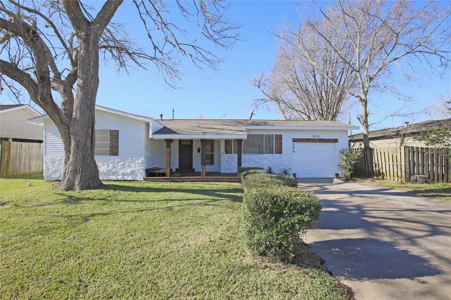 506 Azalea Street, Lake Jackson, TX 77566 - #2