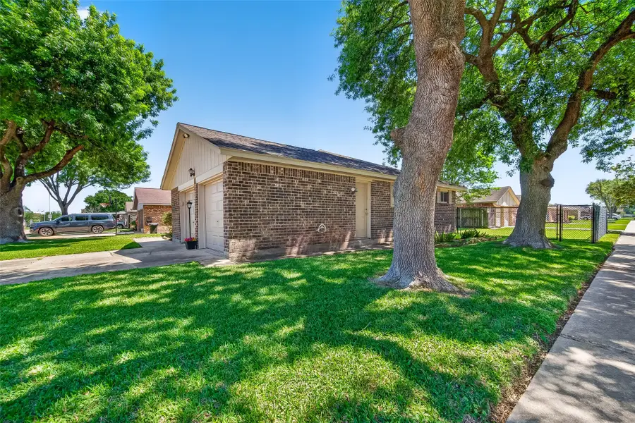 1110 Brookhollow Drive, Deer Park, TX 77536 - #3