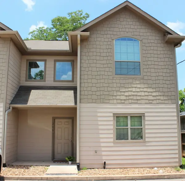 210 S Tesch Street, Bellville, TX 77418