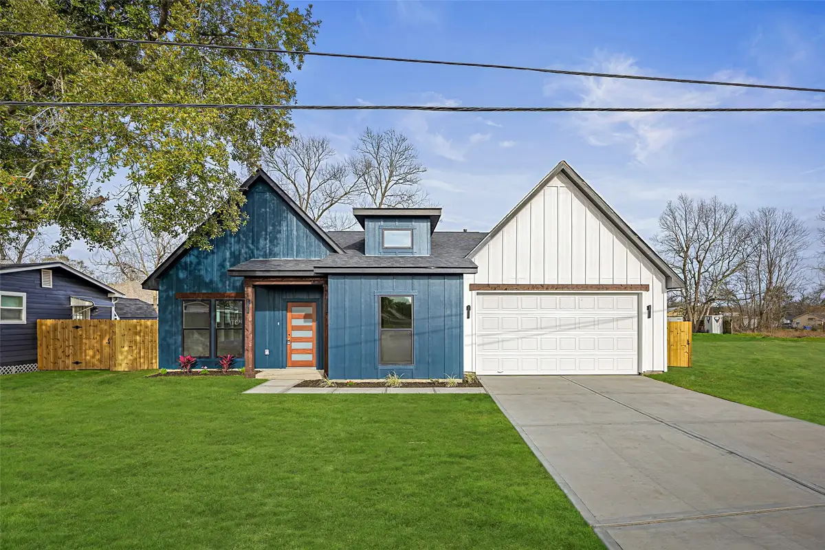 1807 Waco Street, Dayton, TX 77535 - #1