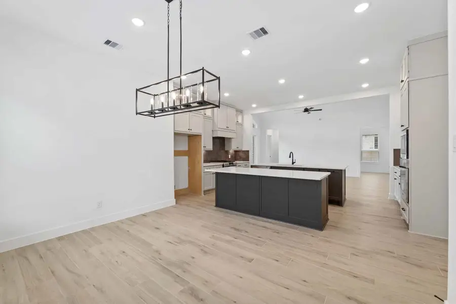 16008 Mahogany Mist Drive, Conroe, TX 77302 - Image #3