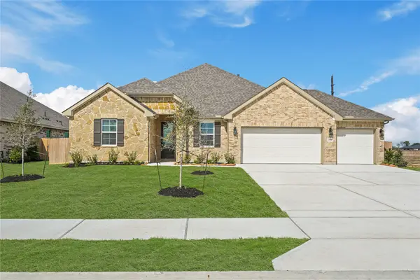 12123 Old Fashion Circle, Mont Belvieu, TX 77535