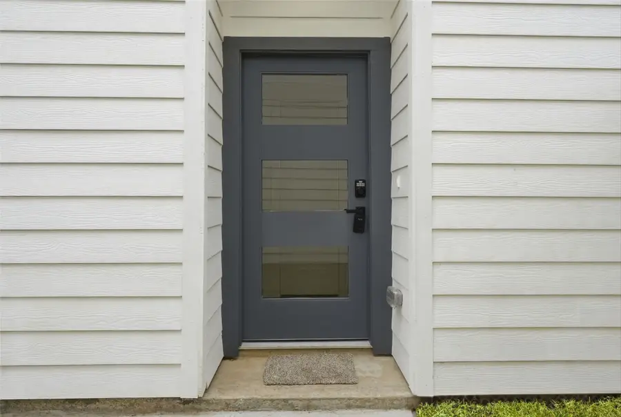 528 N 4th Street, La Porte, TX 77571 - #3