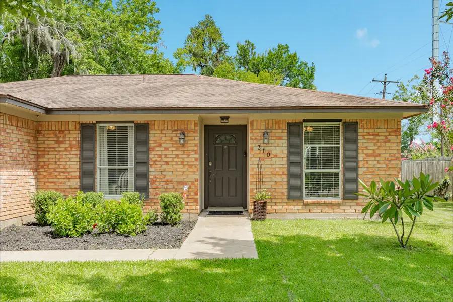 310 Dogwood Street, Lake Jackson, TX 77566 - #3