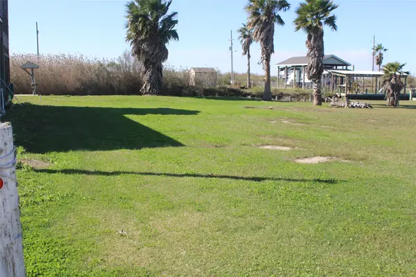 000 Van Sant, Gilchrist, TX 77617