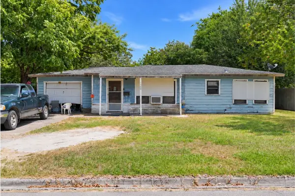 1406 Algee Street, Port Lavaca, TX 77979
