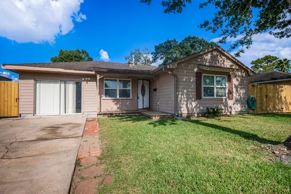 10619 Wheaton Drive, Houston, TX 77089