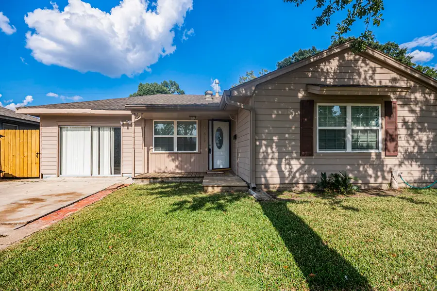 10619 Wheaton Drive, Houston, TX 77089 - Image #3